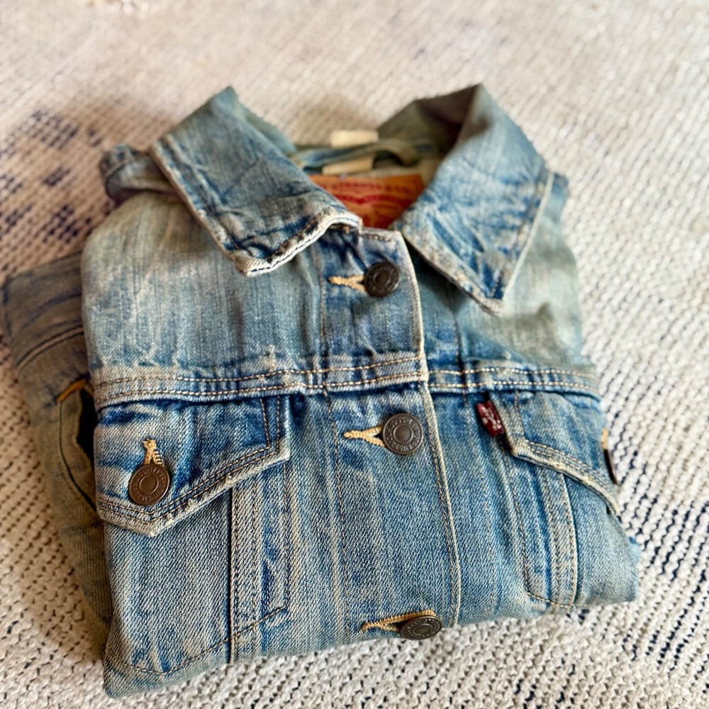 Classic Women's Levi's Vintage Jean Jacket Size Medium